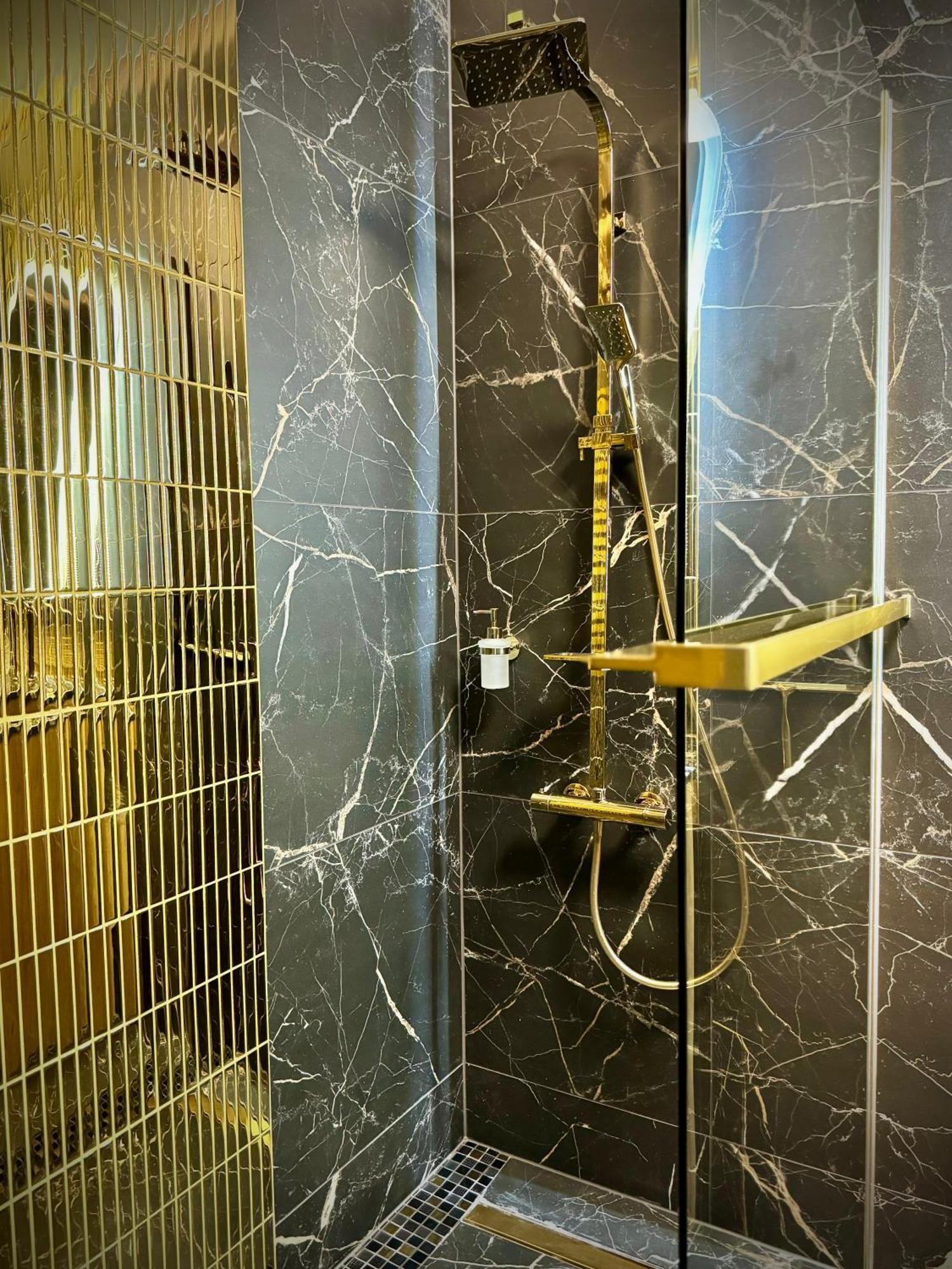 Golden Park Aparthotel Щецин Екстер'єр фото